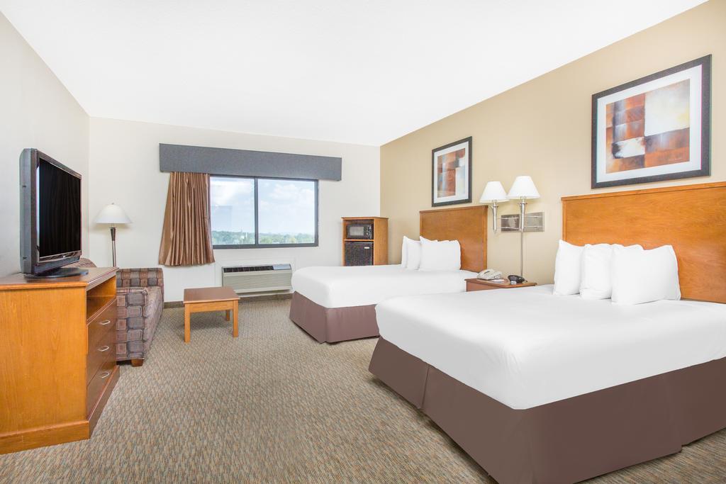Days Inn By Wyndham Phenix City Near Fort Moore Εξωτερικό φωτογραφία