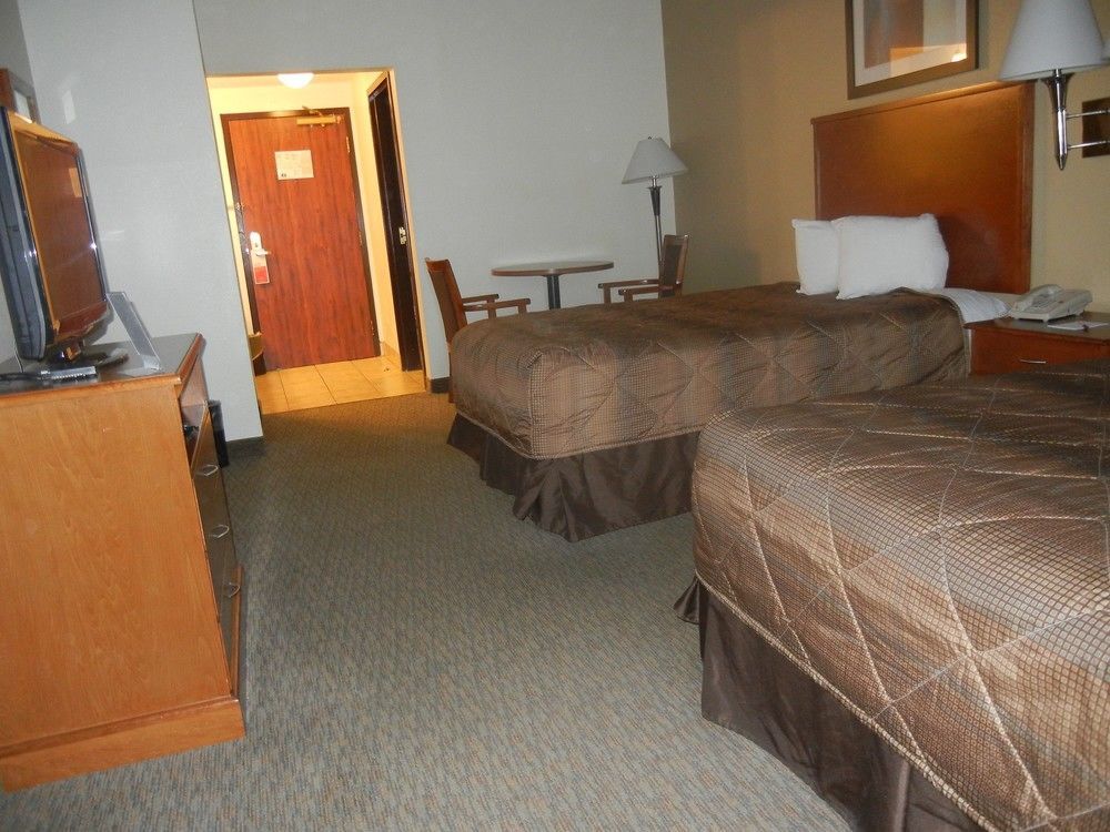 Days Inn By Wyndham Phenix City Near Fort Moore Εξωτερικό φωτογραφία