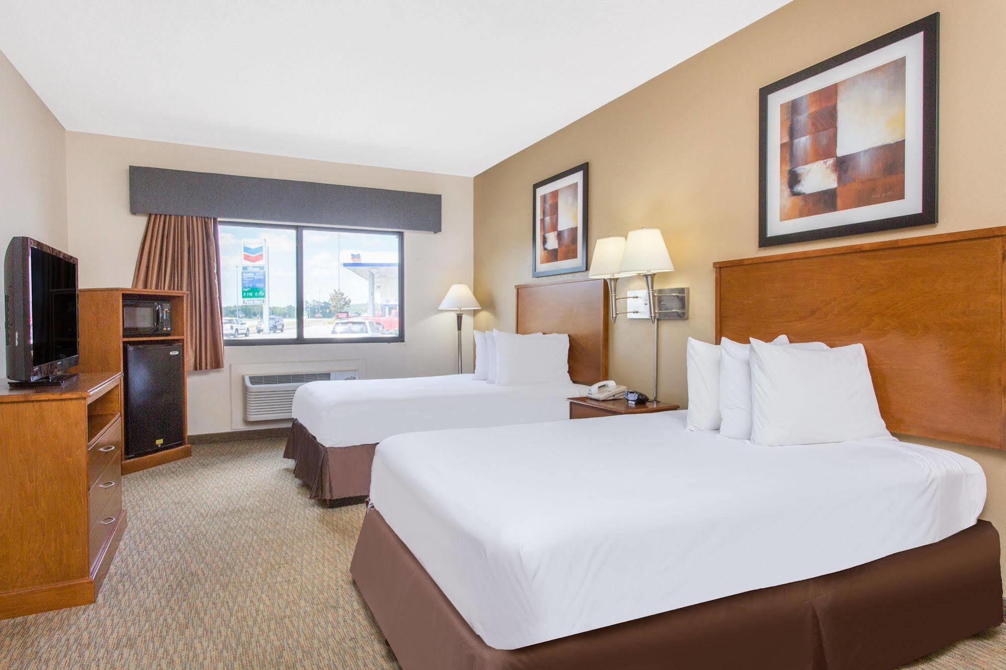 Days Inn By Wyndham Phenix City Near Fort Moore Εξωτερικό φωτογραφία